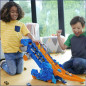Hot Wheels – Mega Transporteur Dino T-Rex transformable avec sons et lumières