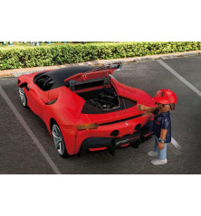 PLAYMOBIL Ferrari SF90 Stradale – Voiture de sport rouge avec 2 figurines et phares lumineux